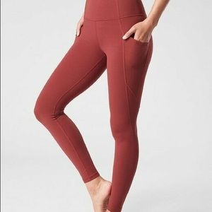 Athleta Stash Pocket Salutation Tight Leggings